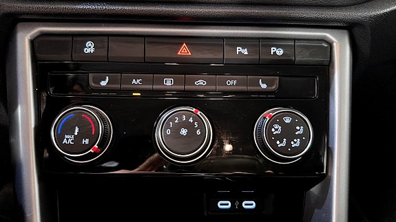 Volkswagen T-Roc 18 of 20