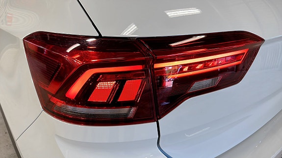 Volkswagen T-Roc 14 of 20