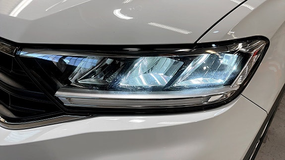 Volkswagen T-Roc 15 of 20