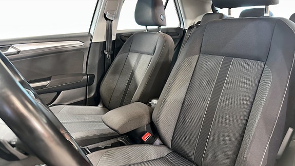 Volkswagen T-Roc 8 of 20