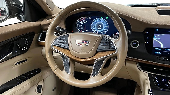 Cadillac CT6 8 of 29