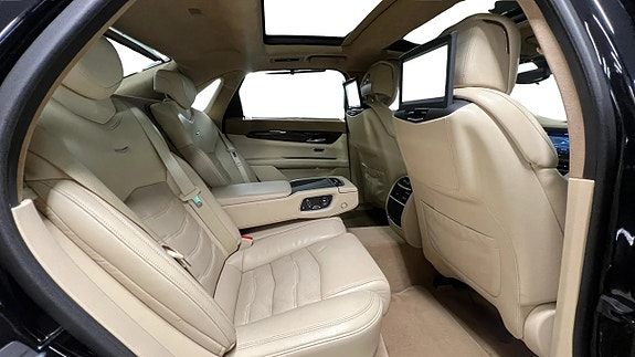 Cadillac CT6 16 of 29