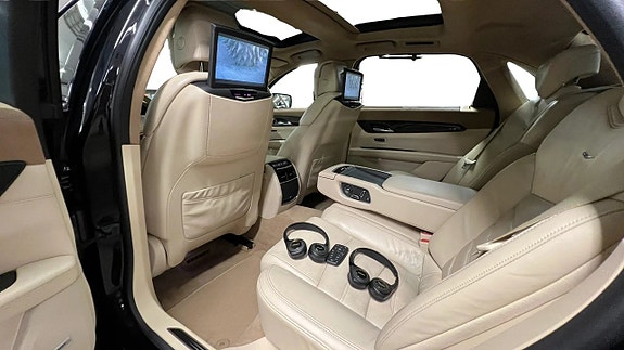 Cadillac CT6 12 of 29