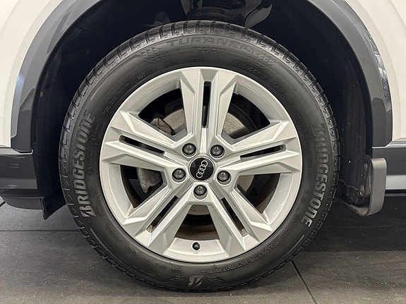 Audi Q2 9 of 18
