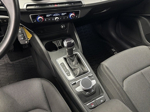 Audi Q2 16 of 18