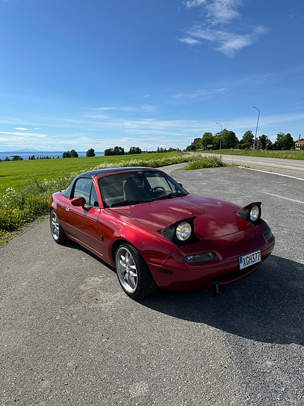 Mazda MX-5 3 of 5