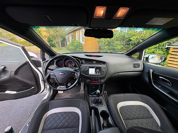 Kia Ceed 7 of 8