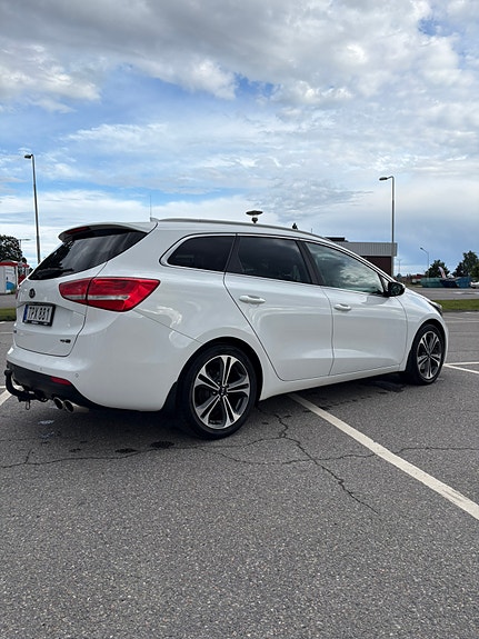 Kia Ceed 6 of 8