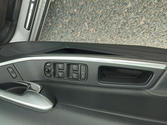 Volvo S60 21 of 24
