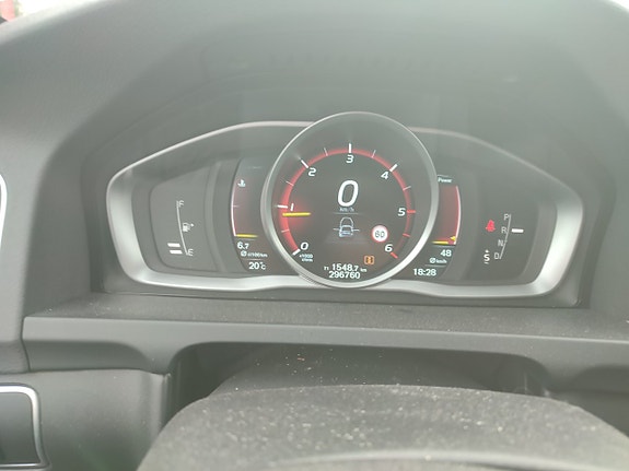 Volvo S60 2 of 5
