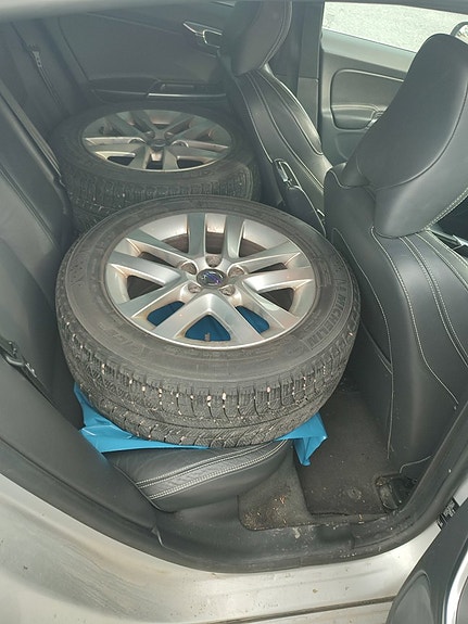 Volvo S60 14 of 24