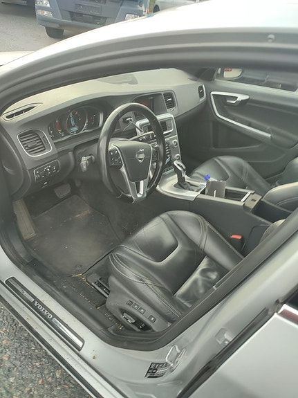 Volvo S60 9 of 24