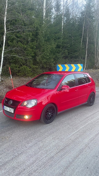Volkswagen Polo 2 of 5