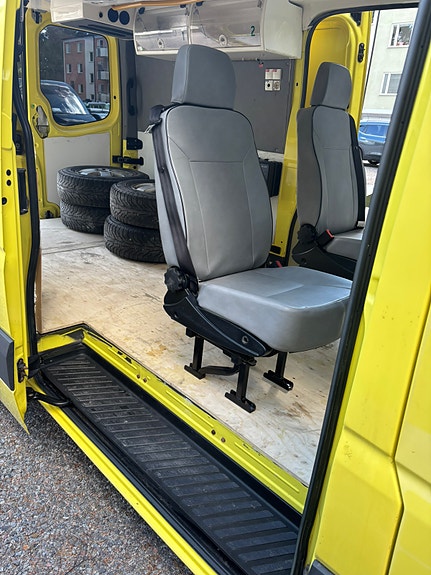 Mercedes-Benz Sprinter 319 12 of 14