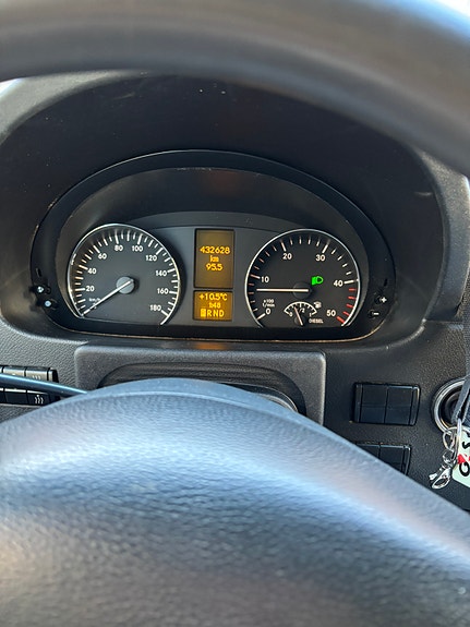 Mercedes-Benz Sprinter 319 10 of 14