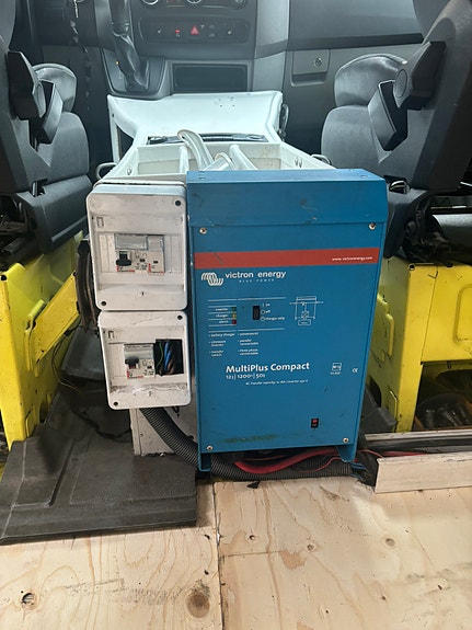 Mercedes-Benz Sprinter 319 14 of 14