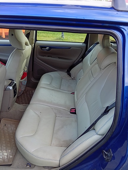 Volvo XC70 5 of 5