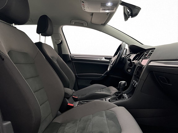 Volkswagen Golf Alltrack 15 of 30