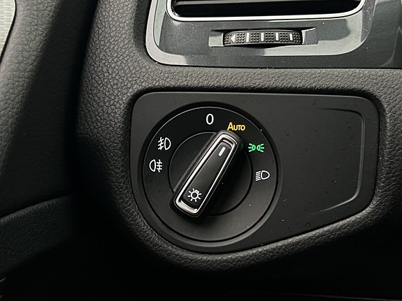 Volkswagen Golf Alltrack 27 of 30
