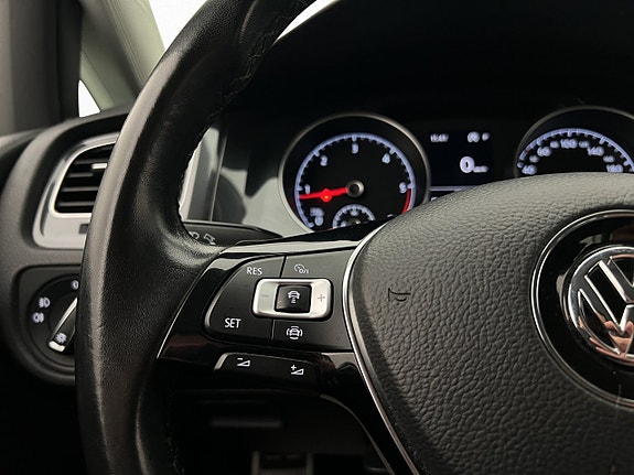 Volkswagen Golf Alltrack 19 of 30