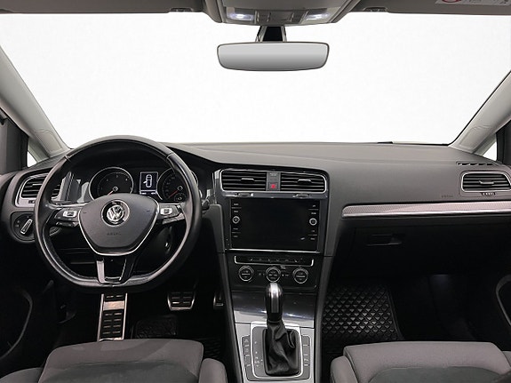 Volkswagen Golf Alltrack 13 of 30