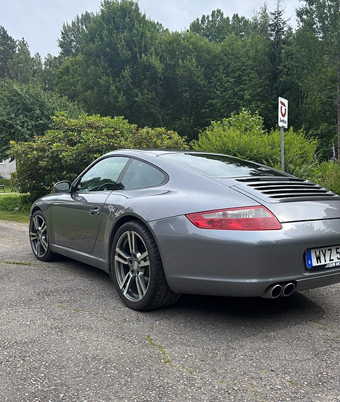 Porsche 911 Carrera 5 of 5