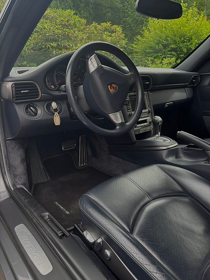 Porsche 911 Carrera 8 of 30