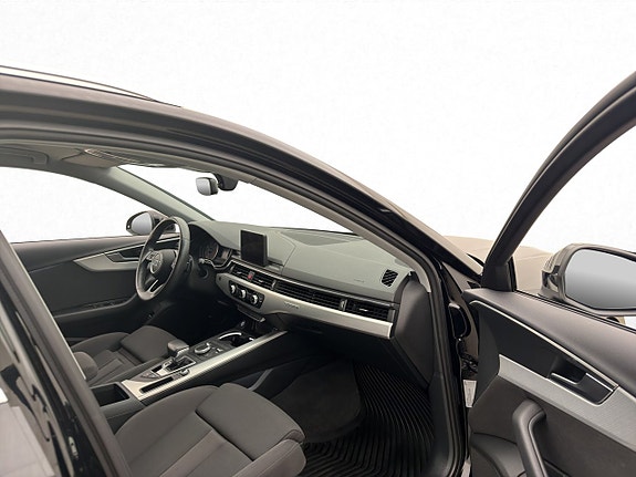 Audi A4 25 of 30