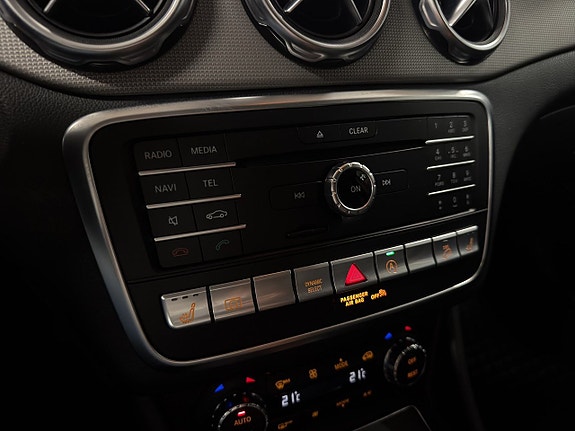 Mercedes-Benz GLA220 15 of 21