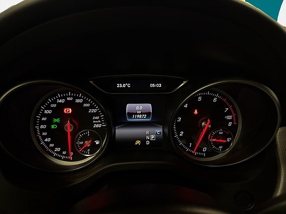Mercedes-Benz GLA220 11 of 21