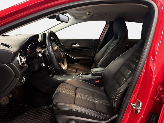 Mercedes-Benz GLA220 10 of 21