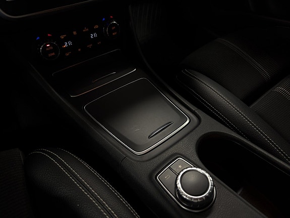 Mercedes-Benz GLA220 12 of 21