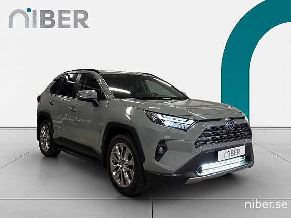 Toyota RAV4 3 of 5