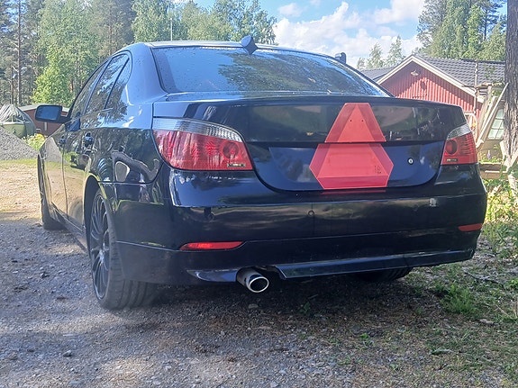 BMW 520d 5 of 8