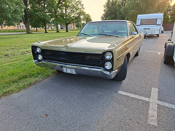 Plymouth Fury 2 of 19