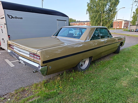 Plymouth Fury 6 of 19