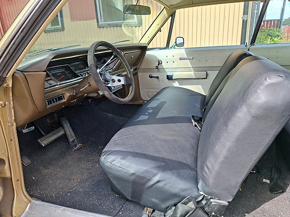 Plymouth Fury 11 of 19
