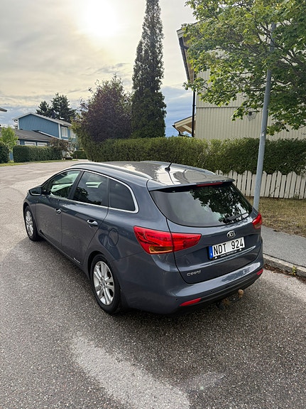Kia Ceed 3 of 10