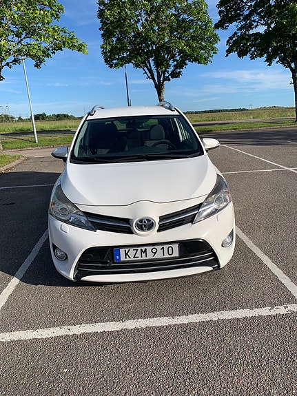 Toyota Verso 4 of 5