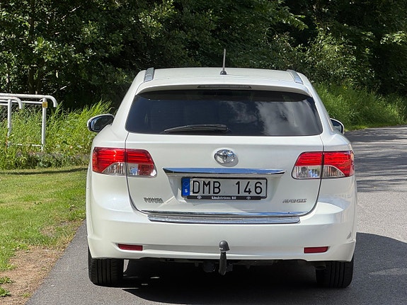 Toyota Avensis 9 of 21