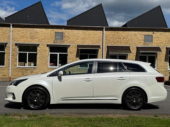 Toyota Avensis 12 of 21