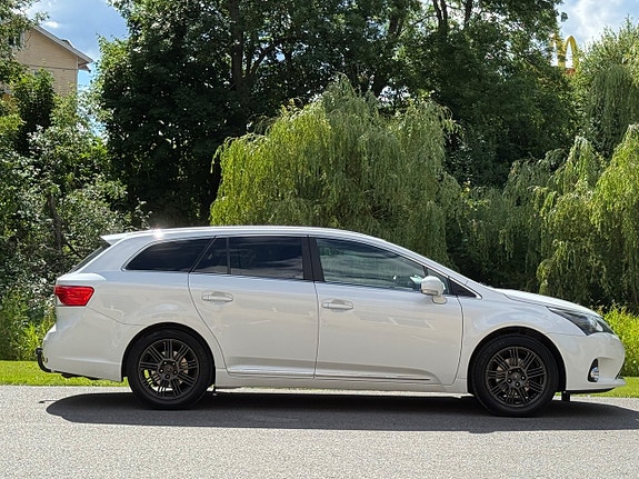 Toyota Avensis 6 of 21