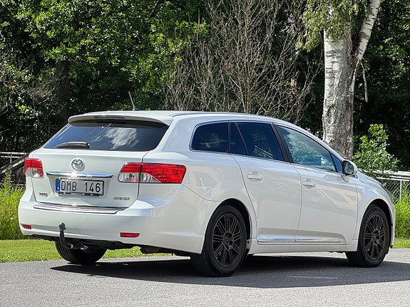 Toyota Avensis 8 of 21