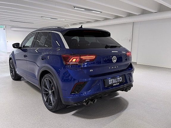 Volkswagen T-Roc 7 of 30