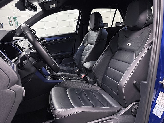 Volkswagen T-Roc 29 of 30