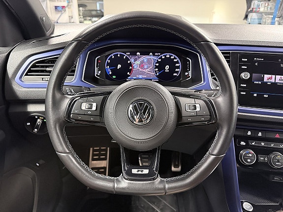 Volkswagen T-Roc 11 of 30