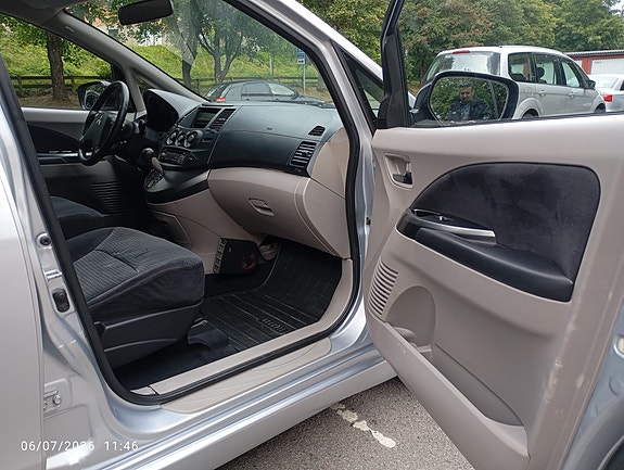 Mitsubishi Grandis 5 of 5