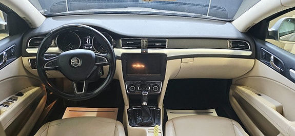 Skoda Superb 15 of 22
