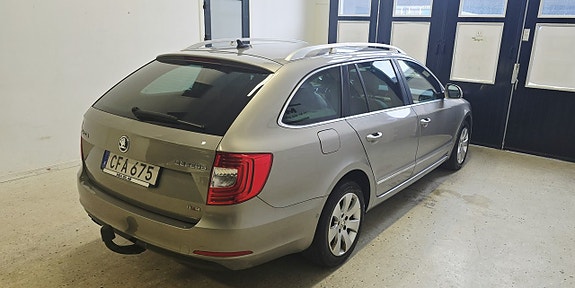 Skoda Superb 8 of 22