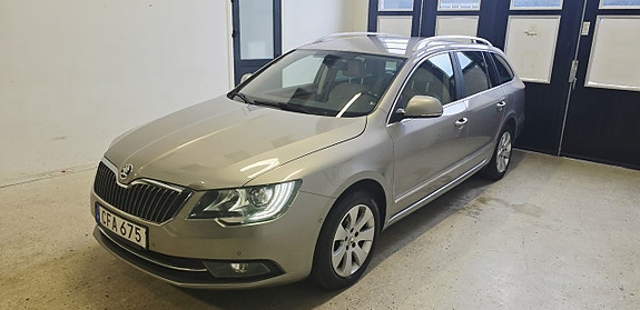 Skoda Superb 2 of 22